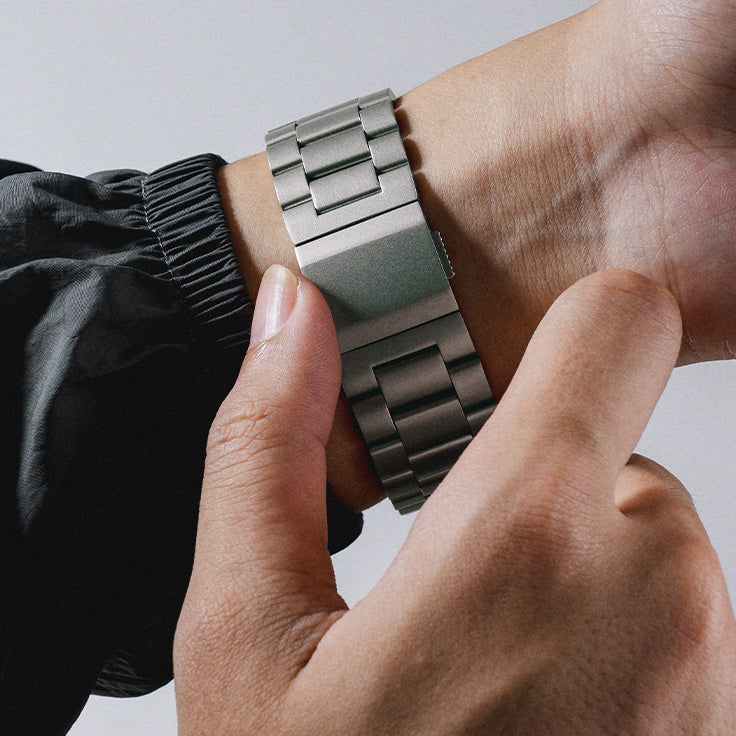 Luxury Edition-Magnetic Band - Image 4
